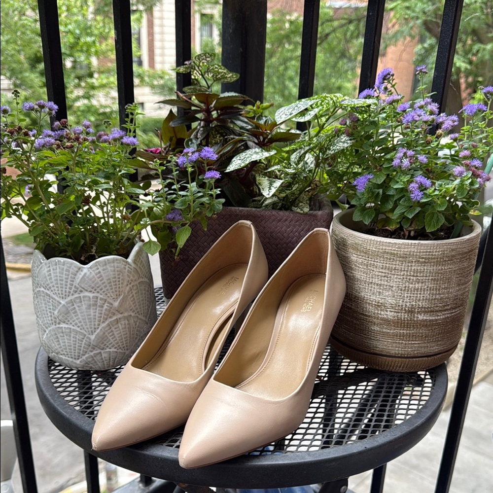 MICHAEL MK Dorothy Flex Pumps
